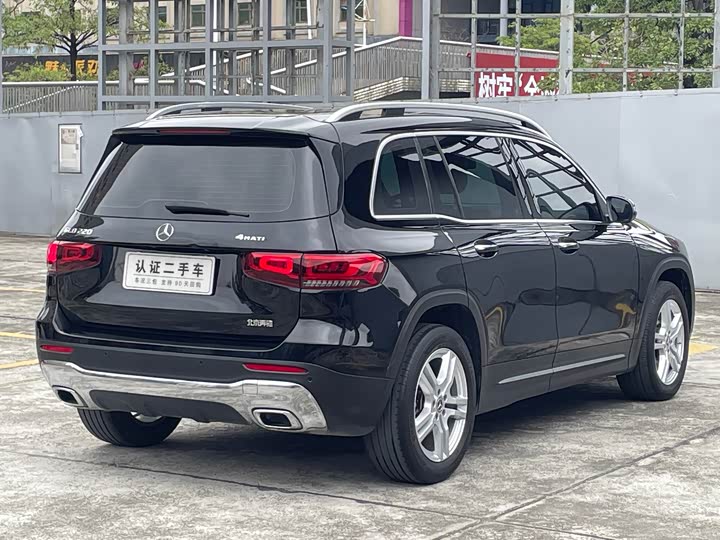 Фото 8 - Mercedes-Benz GLB-Class