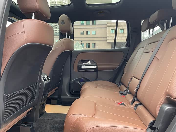 Фото 9 - Mercedes-Benz GLB-Class