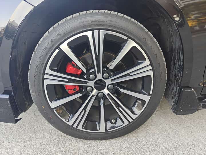 Фото 4 - Geely Preface