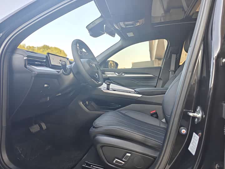 Фото 6 - Geely Preface