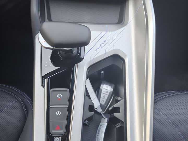 Фото 9 - Geely Preface