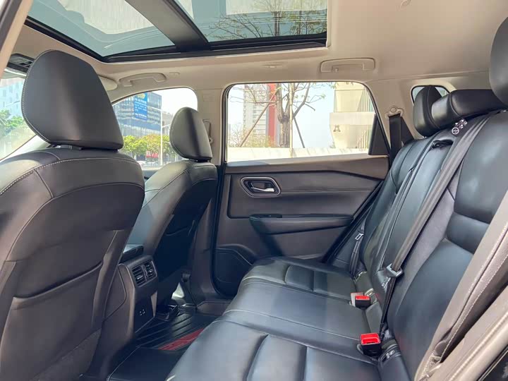 Фото 6 - Nissan X-Trail