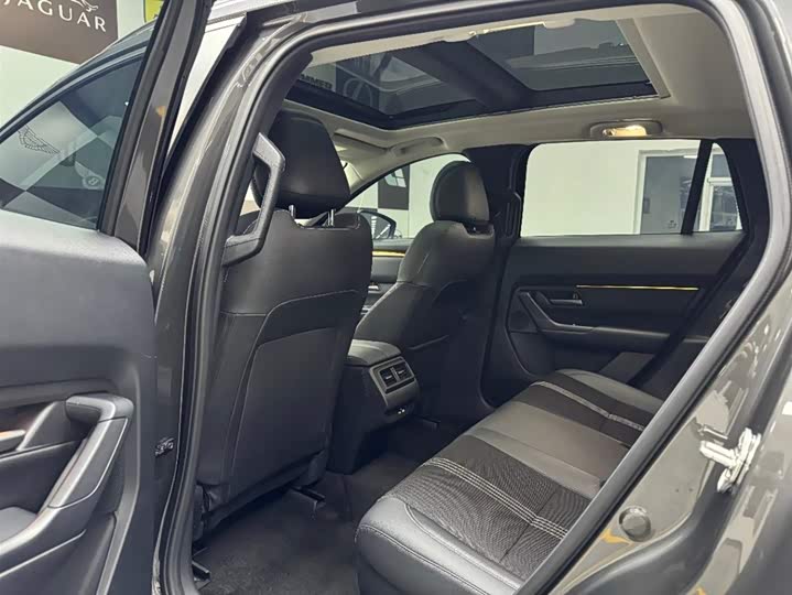 Photo 8 - Mazda CX-50