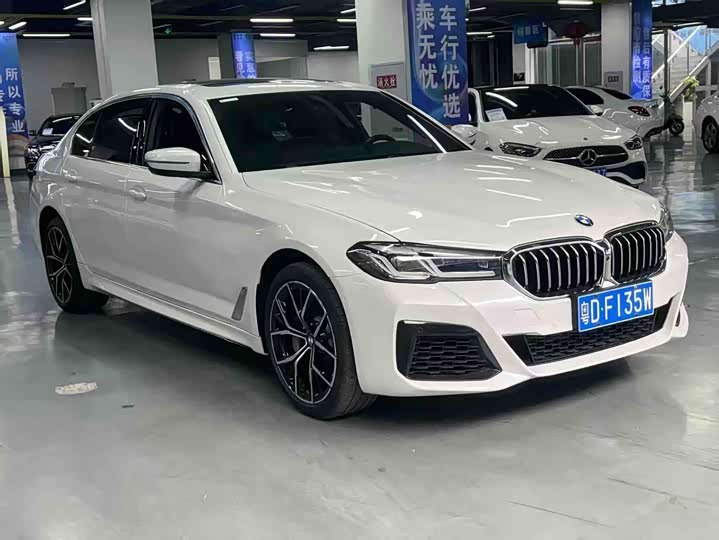 Фото 2 - BMW 5 Series