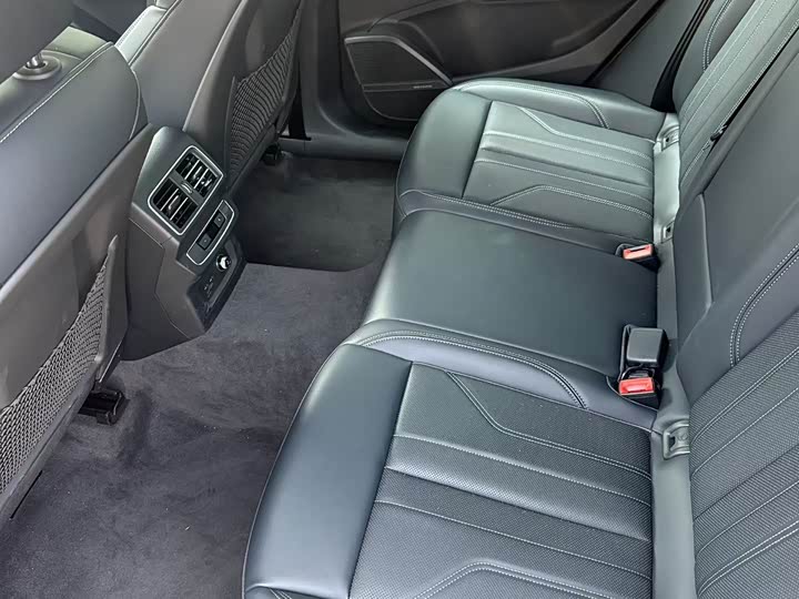 Фото 6 - Audi Q5L