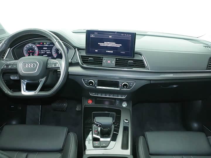 Фото 6 - Audi Q5L