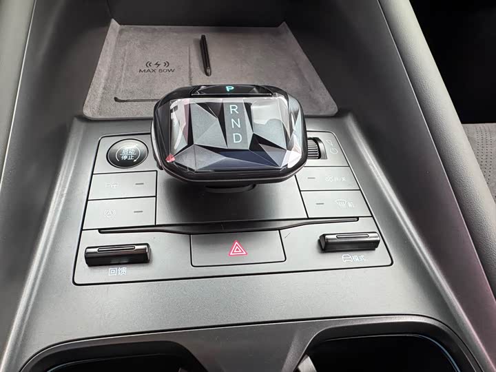 Фото 8 - BYD Song L