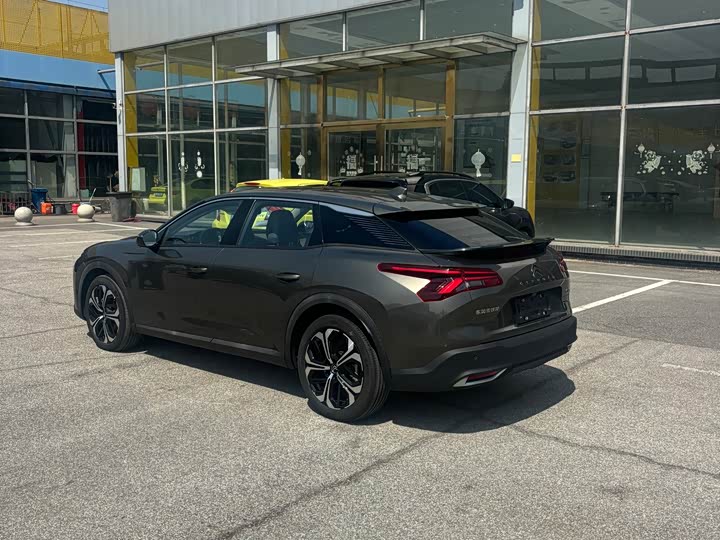 Фото 4 - Citroen C5 X