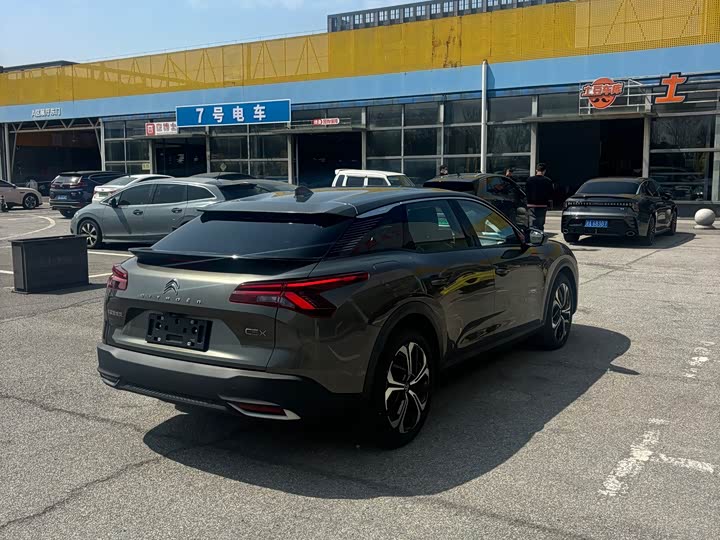 Фото 6 - Citroen C5 X