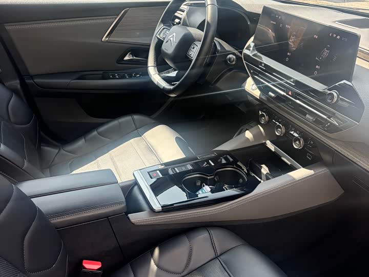 Фото 7 - Citroen C5 X