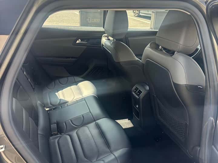 Фото 8 - Citroen C5 X