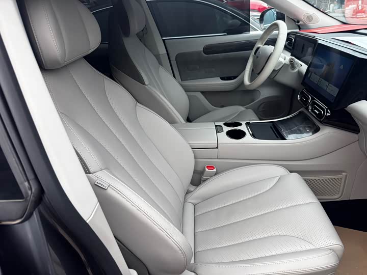 Фото 6 - Leapmotor C11