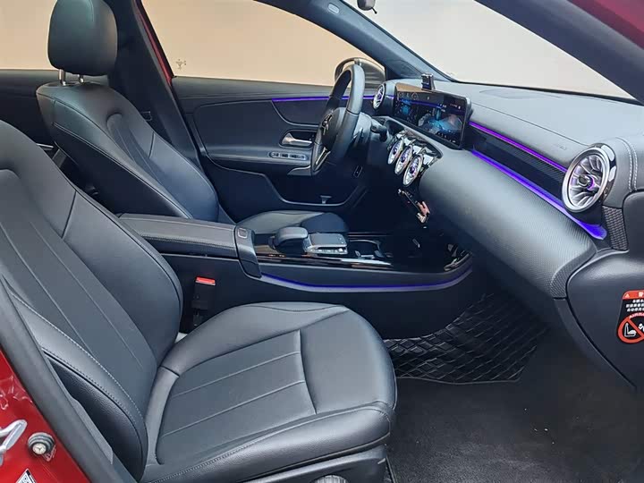 Фото 9 - Mercedes-Benz A-Class