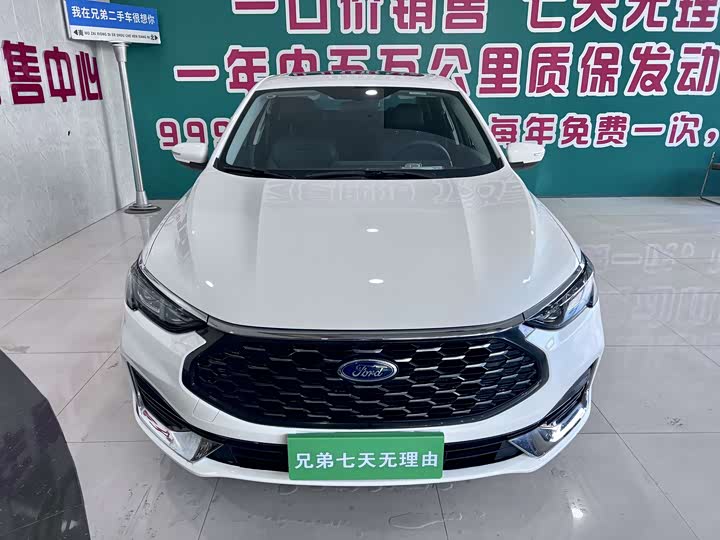 Фото 1 - Ford Escort