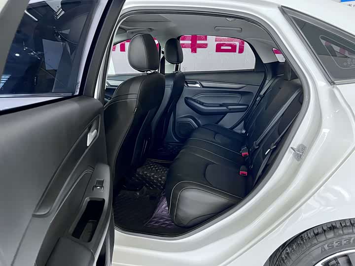 Фото 7 - Ford Escort