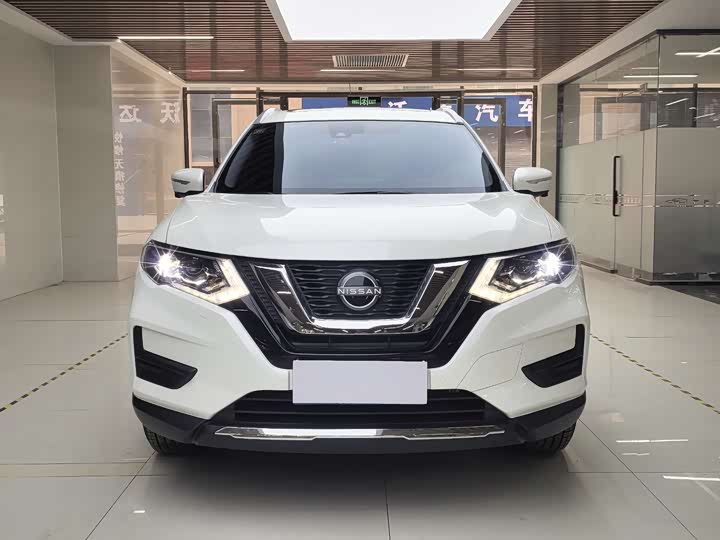 Фото 2 - Nissan X-Trail