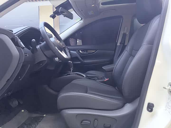 Фото 6 - Nissan X-Trail