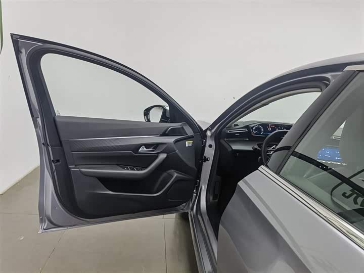 Photo 8 - Peugeot 508