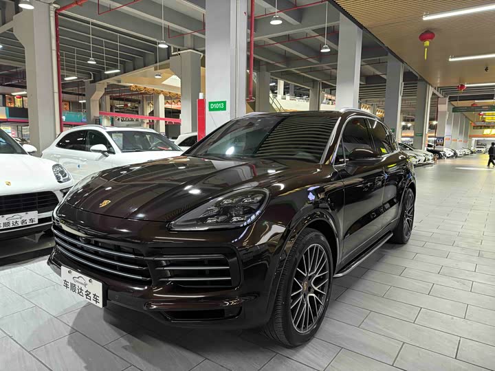 Photo 1 - Porsche Cayenne