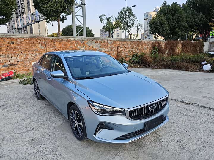 Фото 3 - Geely Emgrand