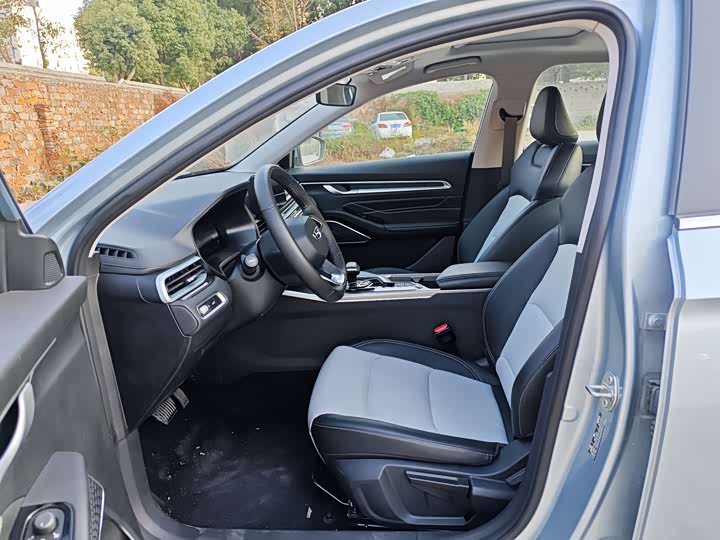 Фото 4 - Geely Emgrand