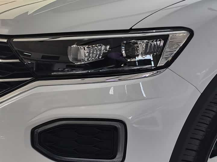 Фото 4 - Volkswagen T-Roc