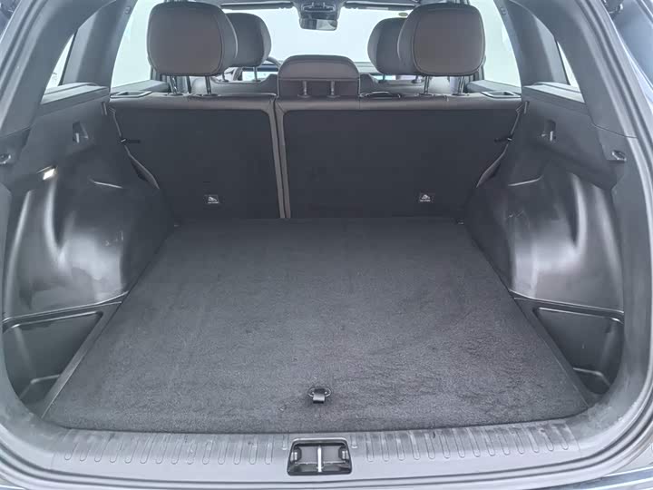 Фото 9 - Geely Monjaro