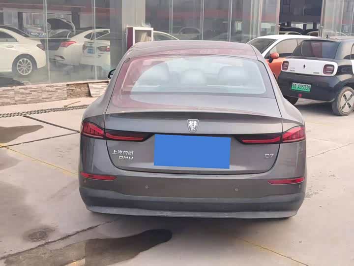 Фото 7 - Roewe D7