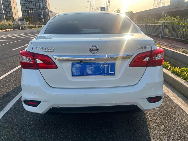 Фото 4 - Nissan Sylphy