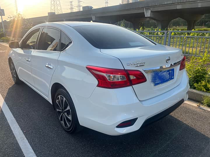 Фото 6 - Nissan Sylphy