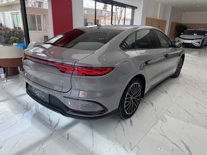 Фото 3 - BYD Han