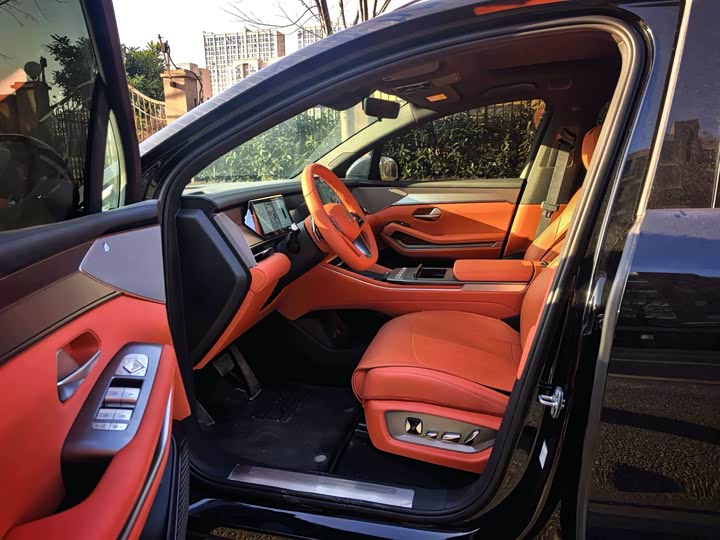 Фото 7 - BYD Tang L