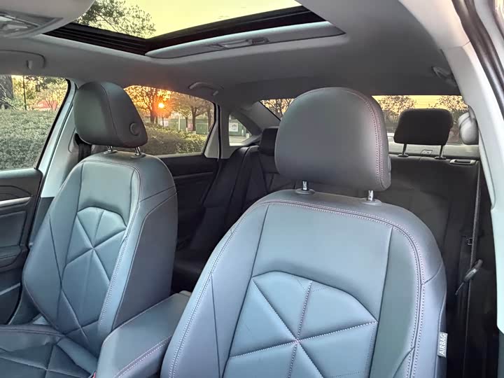 Фото 7 - Volkswagen Lavida