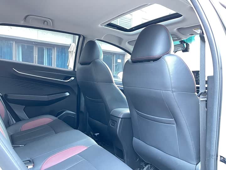 Фото 7 - Geely Vision X3