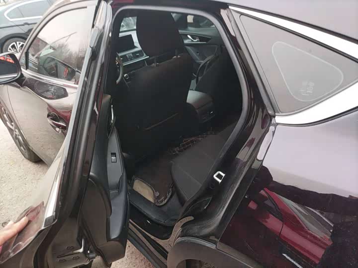 Photo 5 - Mazda CX-4