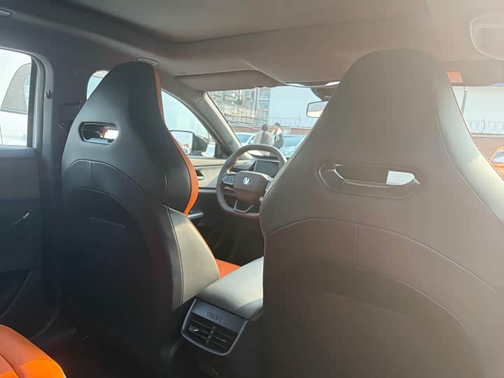 Photo 9 - Changan UNI-V