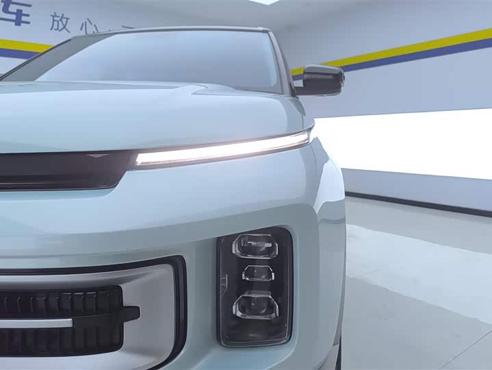 Photo 5 - Geely Icon