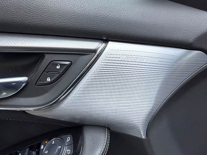 Photo 4 - Cadillac CT5