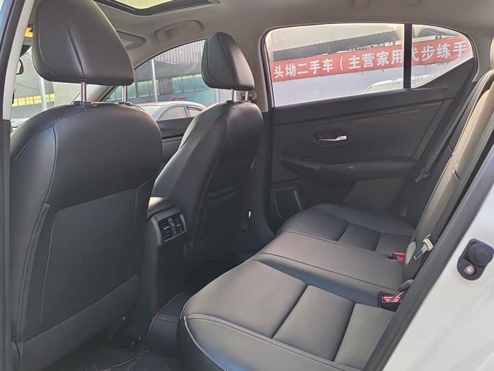 Фото 4 - Nissan Sylphy
