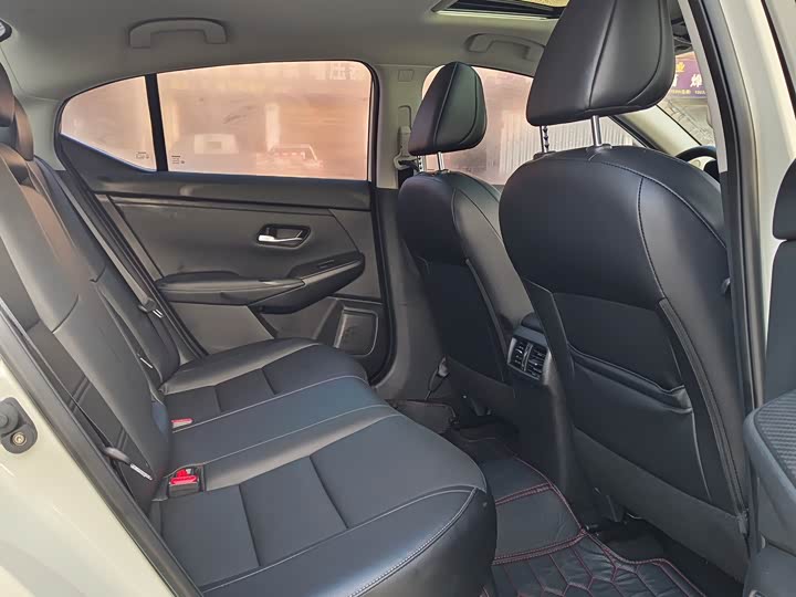 Фото 6 - Nissan Sylphy