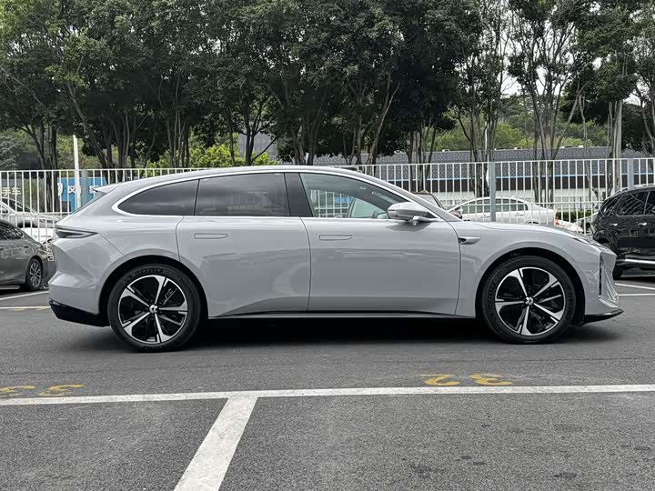 Фото 4 - Nio ET5T