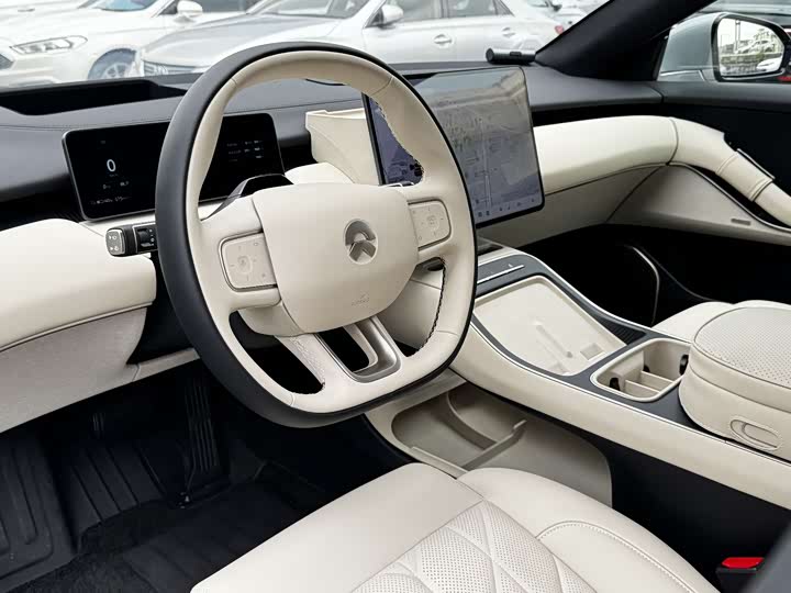 Фото 9 - Nio ET5T