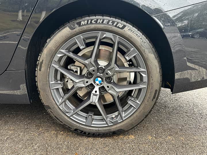 Photo 6 - BMW 3 Series