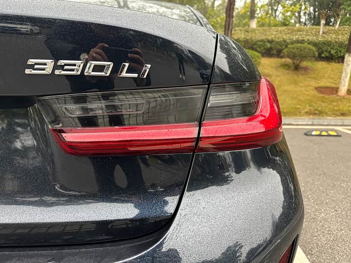 Photo 7 - BMW 3 Series