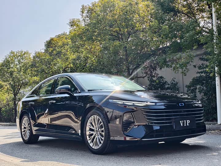 Photo 3 - Bestune B70