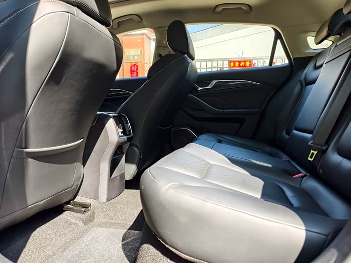 Photo 8 - Bestune B70