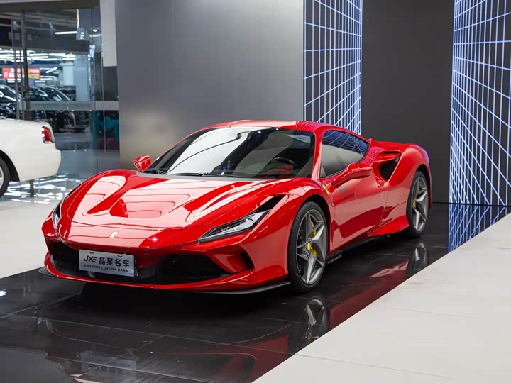 Фото 1 - Ferrari F8