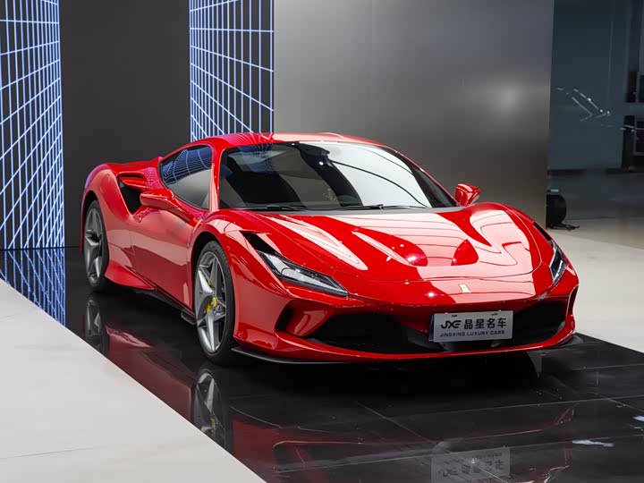 Фото 3 - Ferrari F8