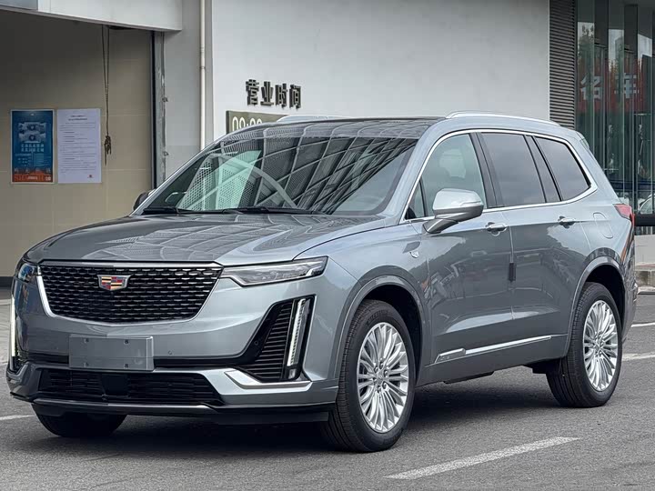 Фото 1 - Cadillac XT6