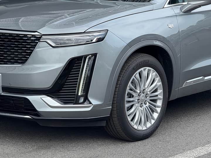 Фото 3 - Cadillac XT6